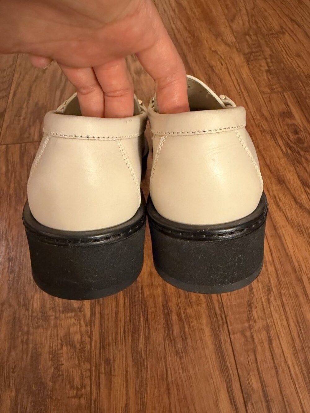 FERRAGAMO Rolo Lug Loafers Shoes - Off White Color (Bone) Leather Women Size 8C - Picture 4 of 11